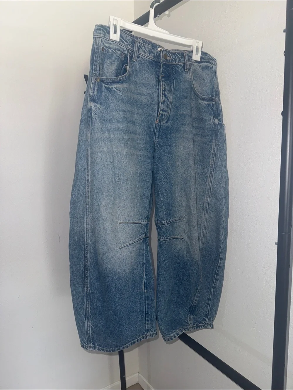 We The Free People “Lucky You Mid Rise Barrel” Blue Denim Jeans
